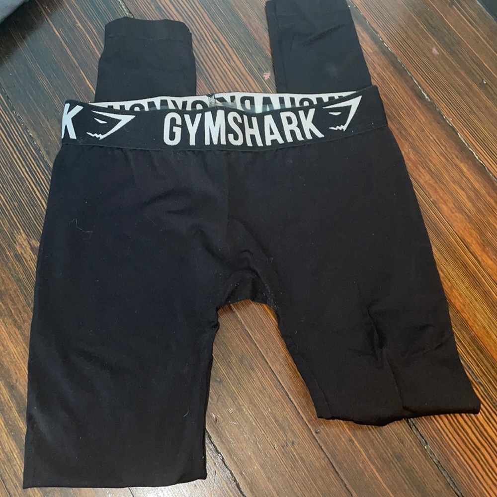 Black gymshark leggings